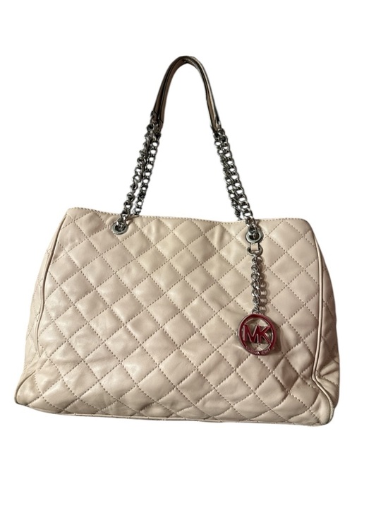 Michael Kors Handbags - Michael Kors Quilted Cream Shoulder Bag
